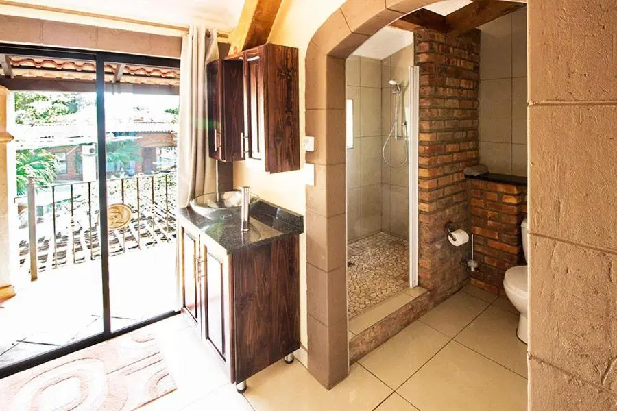 Deluxe Double room with balcony and with sea view full double bed