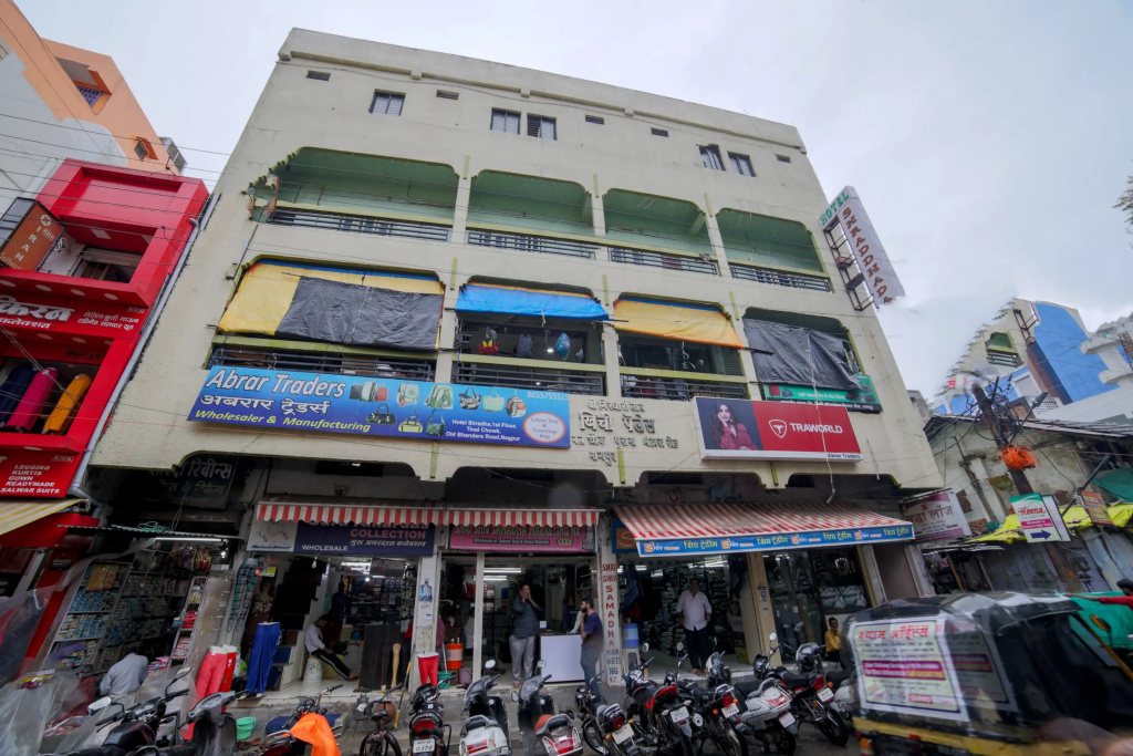 SPOT ON Shraddha Hotel