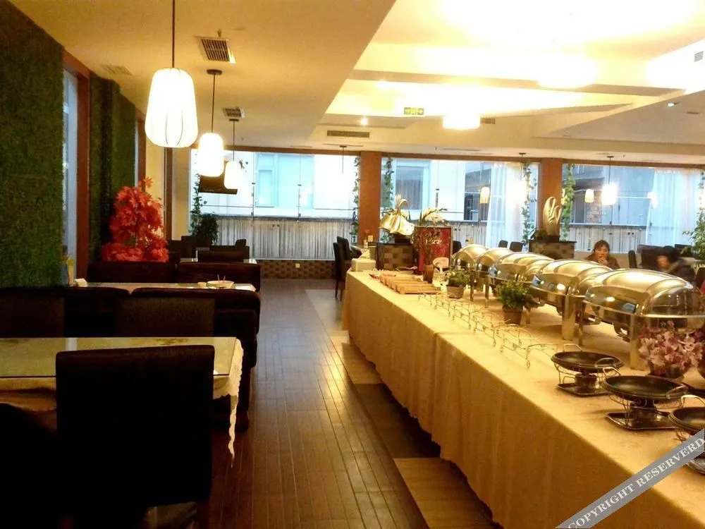 Food & Beverage