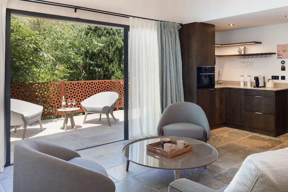 Standard Family room