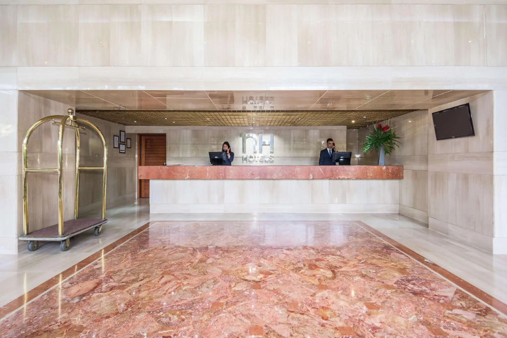 1 Bedroom Royal Suite with view