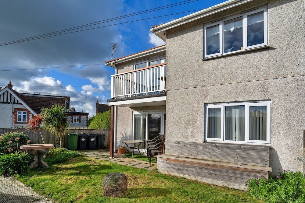 Apartment in Newquay Near Stunning Beaches