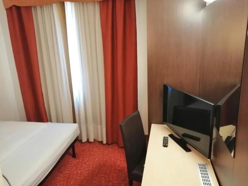 Panoramic Hotel Benacus - Chambres