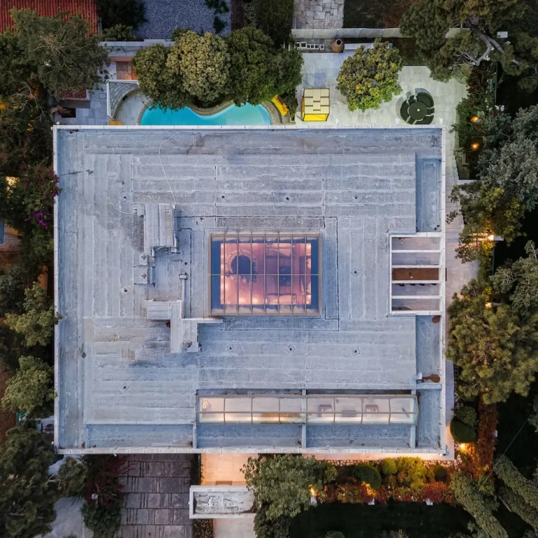 Elaia Mega Mansion