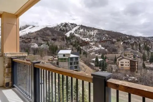 Edgemont 2600 - Luxury Ski-in Ski-out Condo
