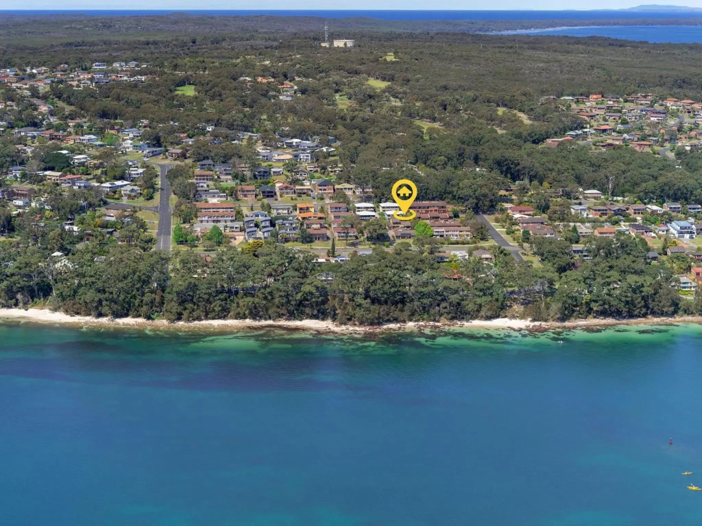 Catch of The Bay Coastal Elegance 150m from Orion Beach