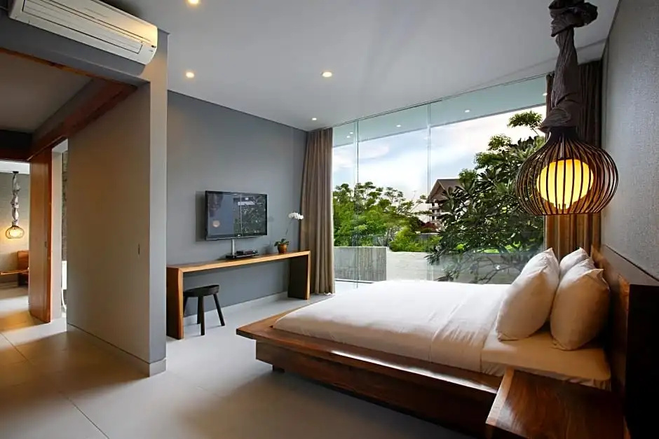 2 Bedrooms Villa