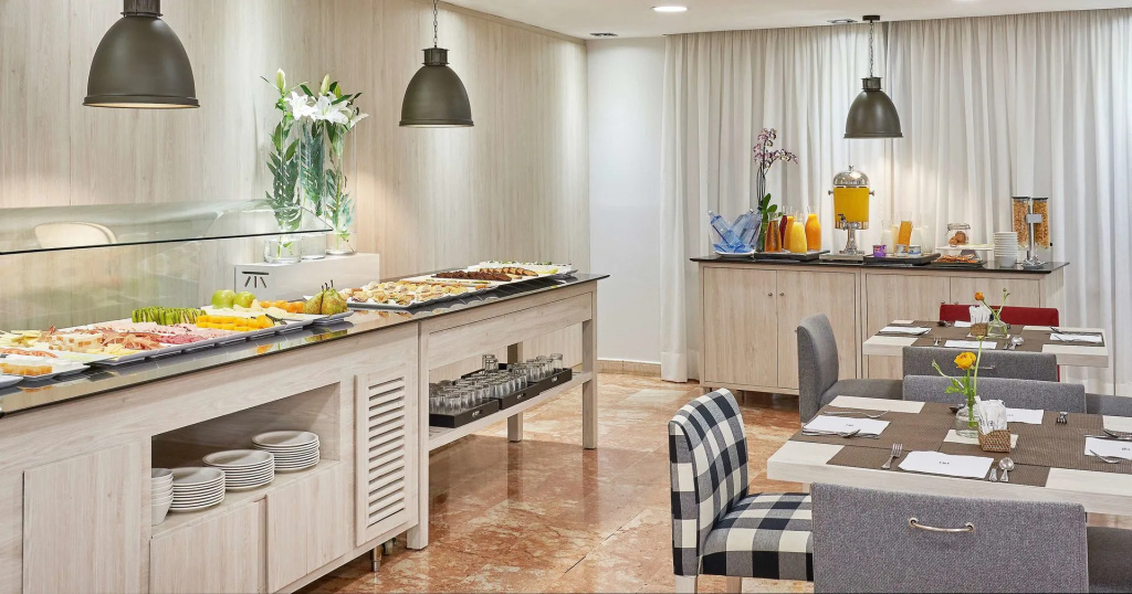 Hotel photo 12