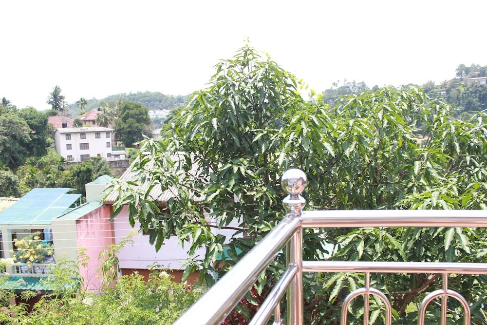 Kandy Hills Resort