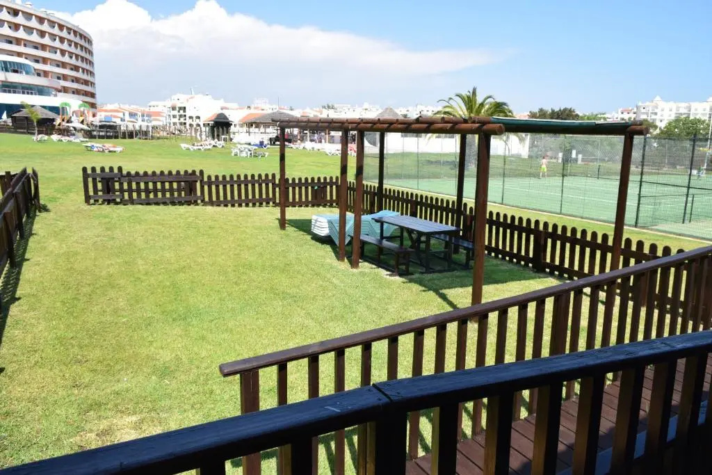 Balcony & Terrace