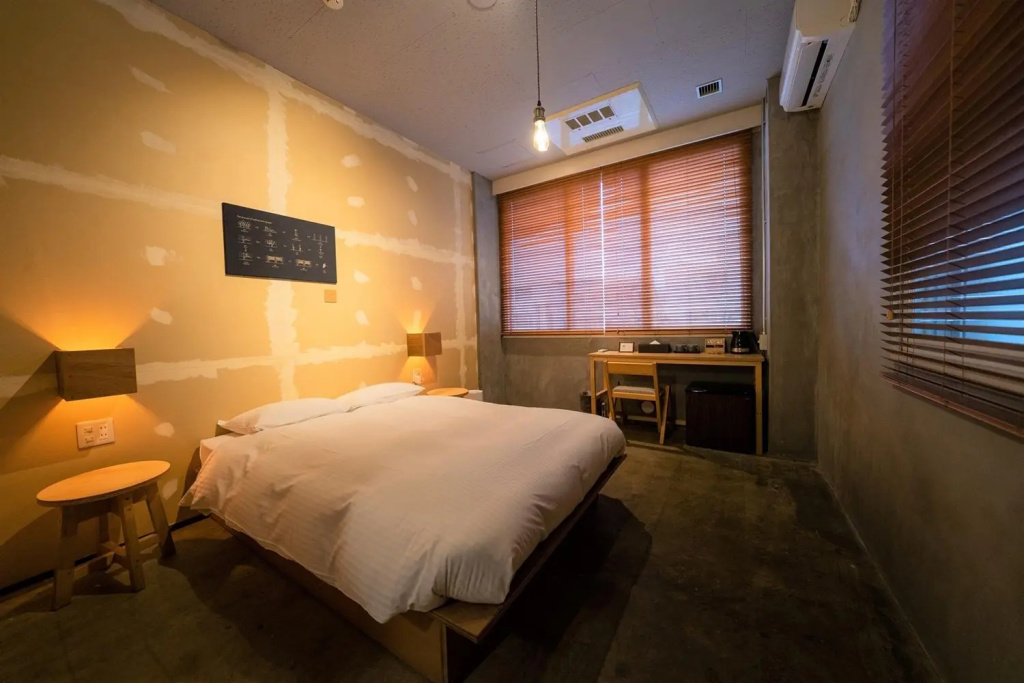 Economy room