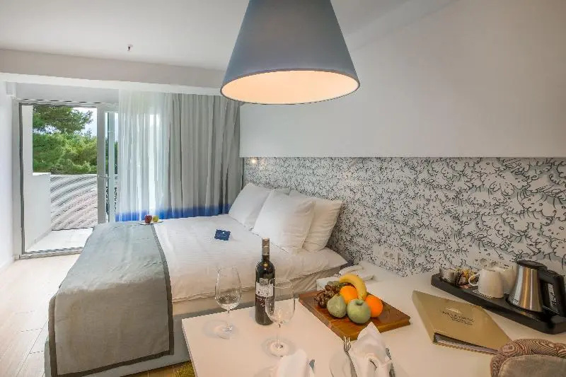 Standard Double room with balcony (full double bed)