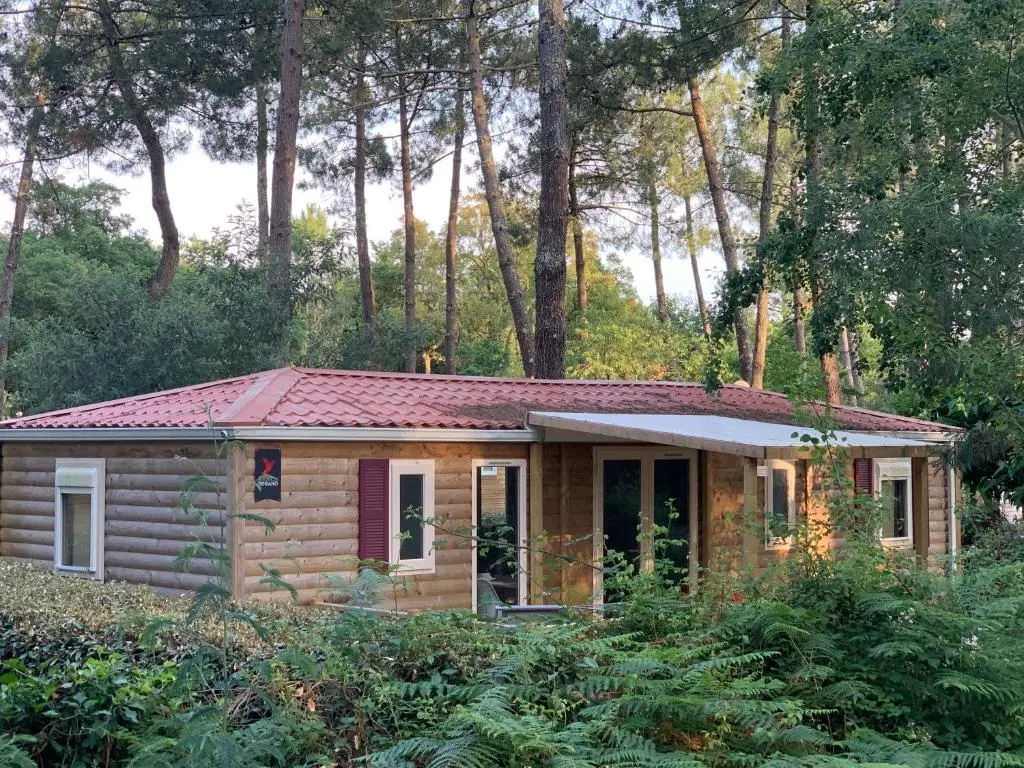 Deluxe Bungalow with land view