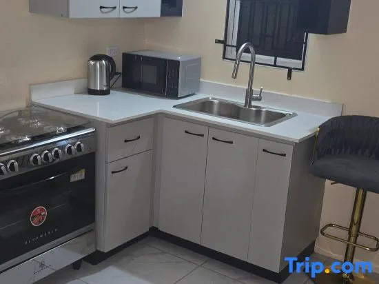 Zim Oasis Portmore st Catherine