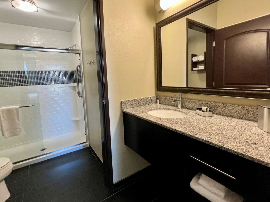 Staybridge Suites Carlsbad by IHG - Chambres