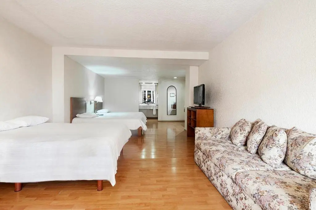 Triple room