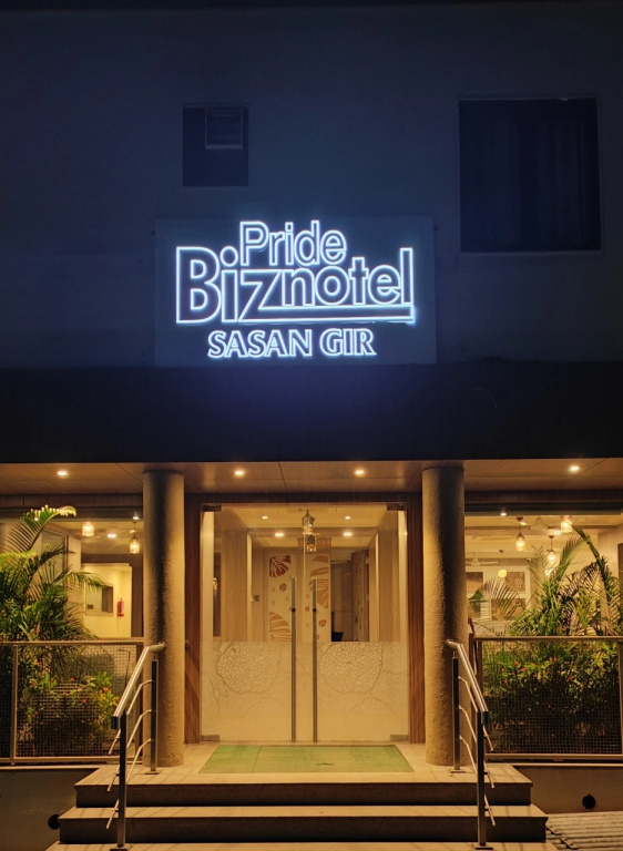 Pride Biznotel Gir Sasan