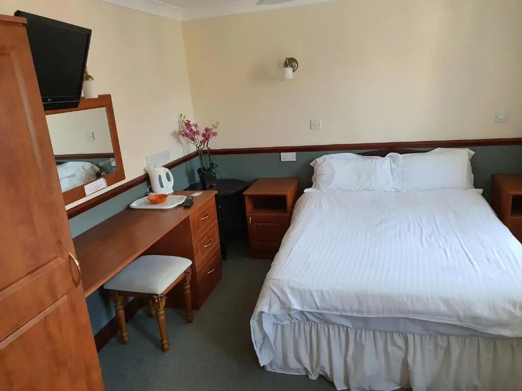 Standard Double room (full double bed)