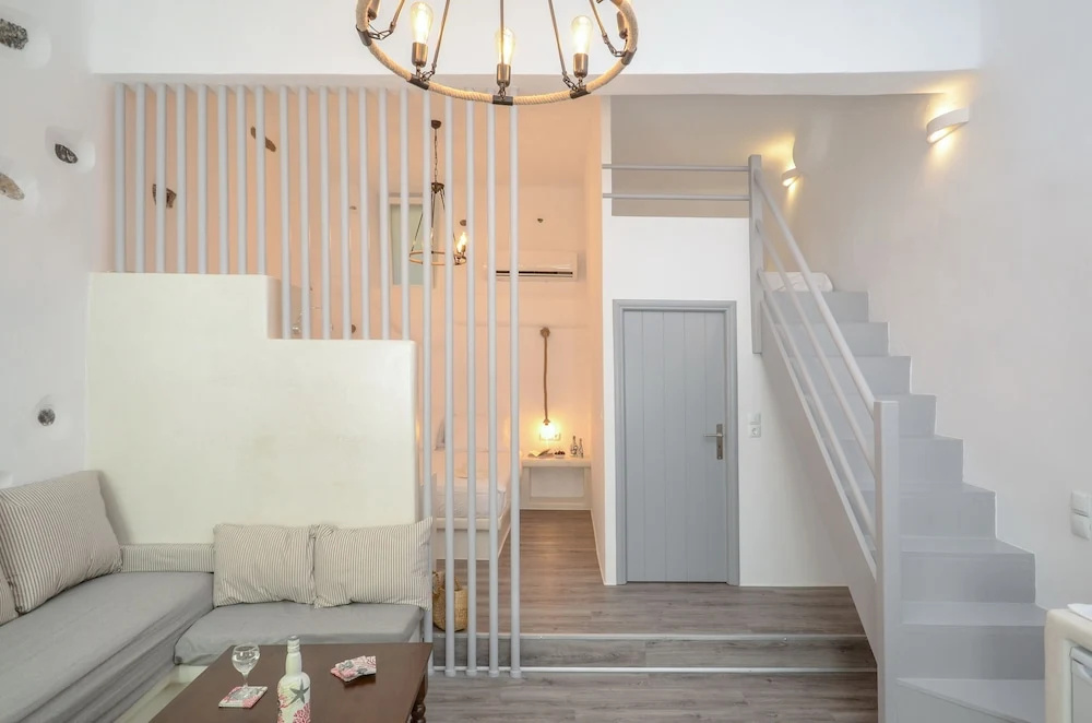 Venetian Suites — 8