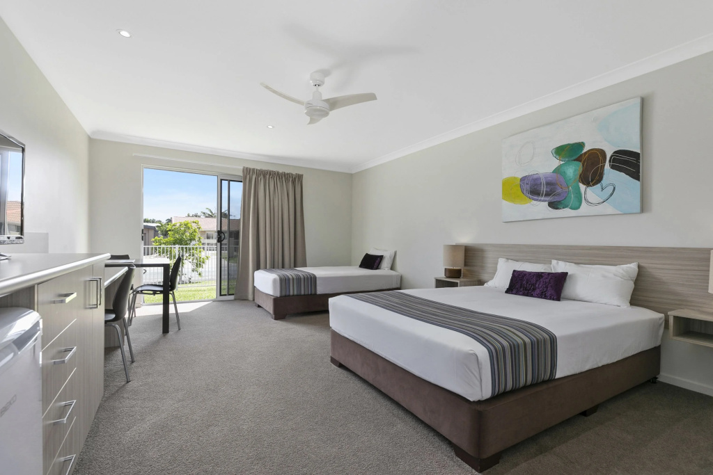 Beachside Boutique Motel Mackay — 4