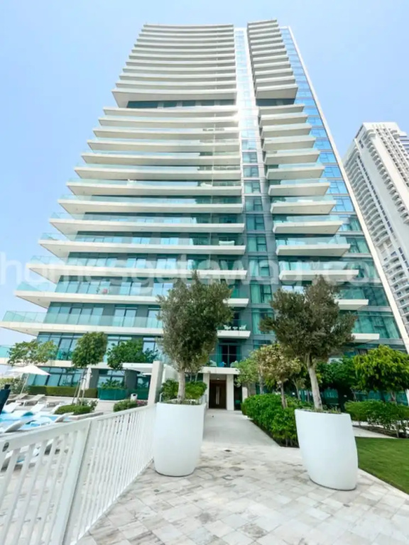 Homesgetaway- 2BR in Beach Vista Tower 2