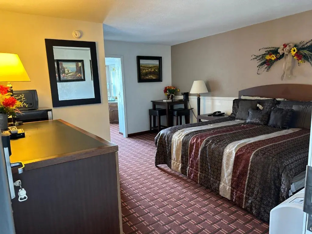 Deluxe Suite