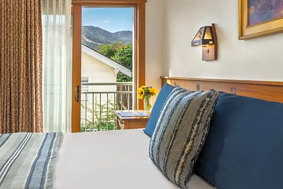 Standard Double room with garden view (full double bed)