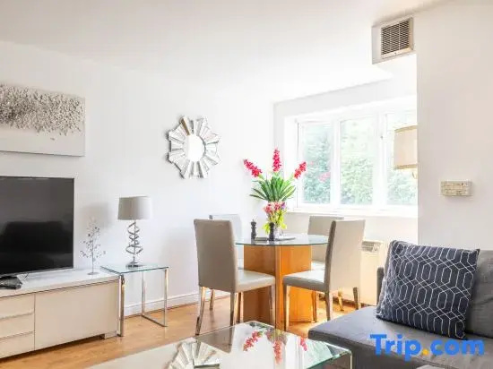 2-BR London Oasis in Woolwich