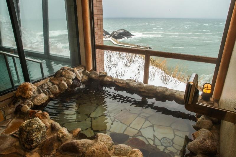 Beach & Waterfront