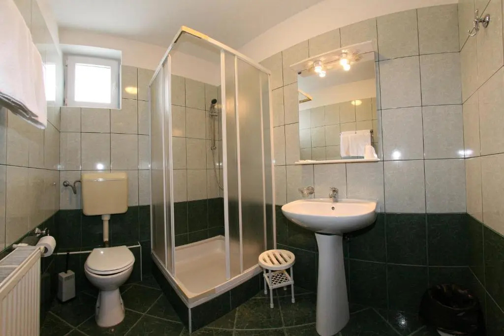 Pensiune Montana - Chambres
