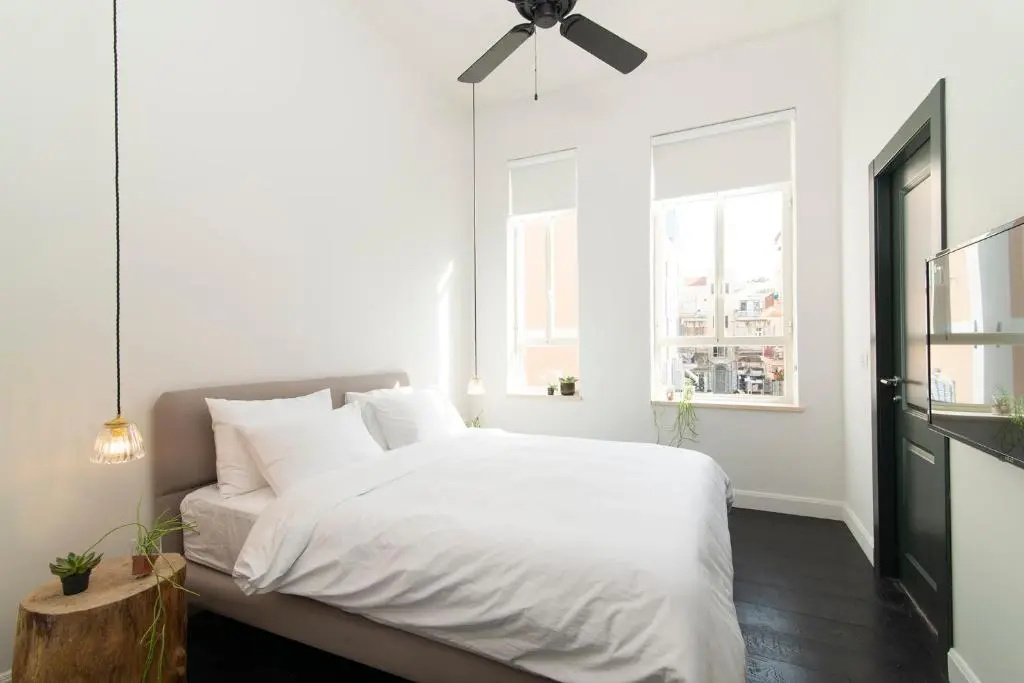 Deluxe Double room (full double bed)