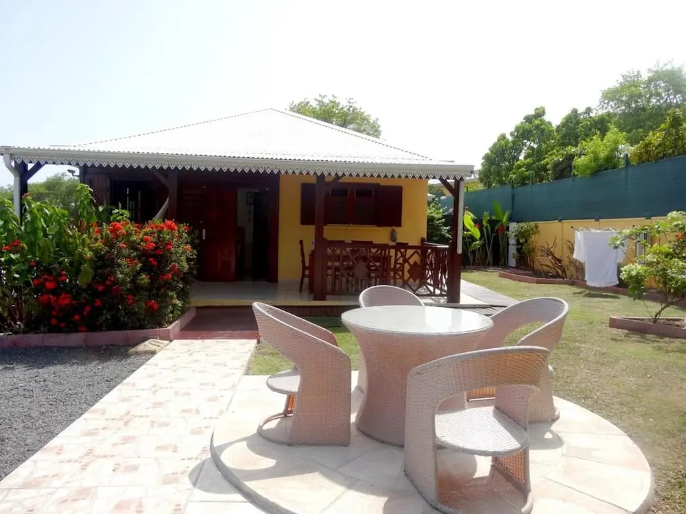 House With 2 Bedrooms in Saint-françois, With Pool Access, Enclosed Ga