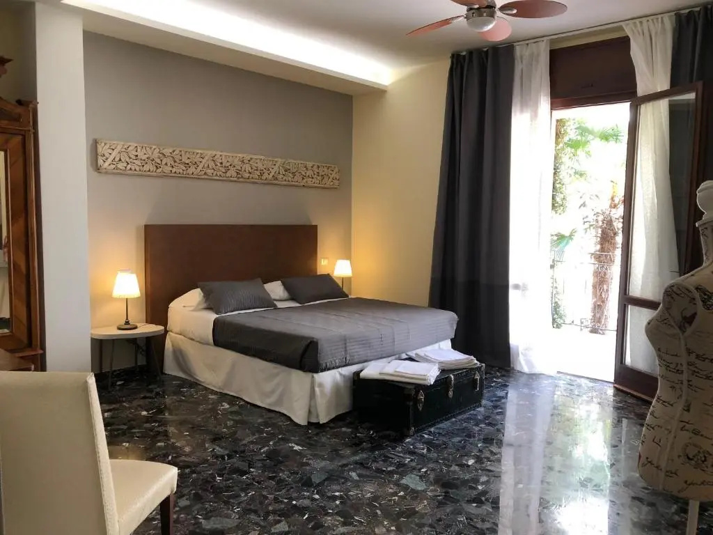 Suite with balcony