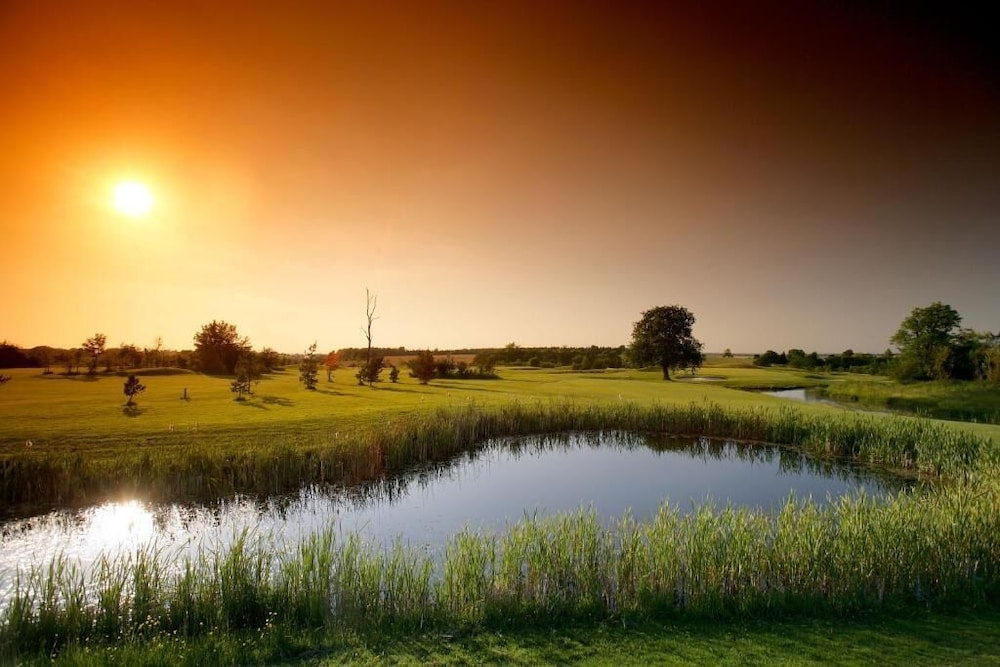 The Wiltshire Hotel, Golf and Leisure Resort - Général