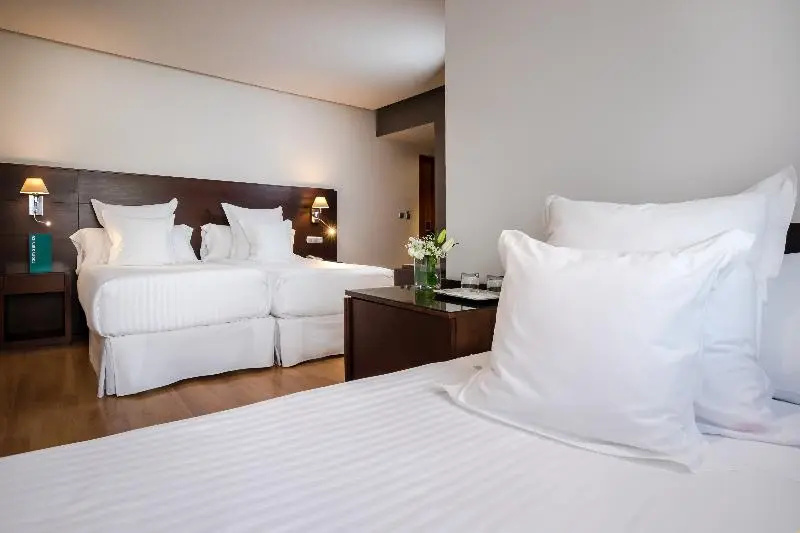 Occidental Granada - Chambres