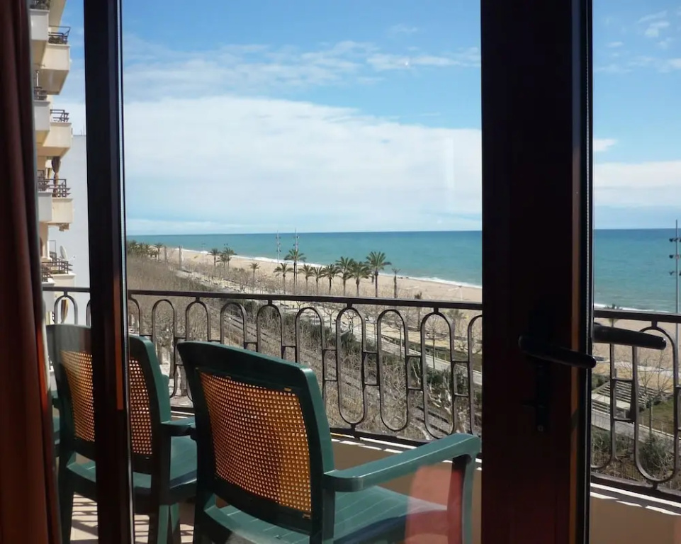 Standard Triple room with balcony and with sea view