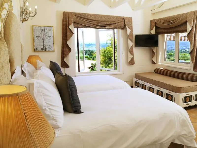 1 Bedroom Suite with view