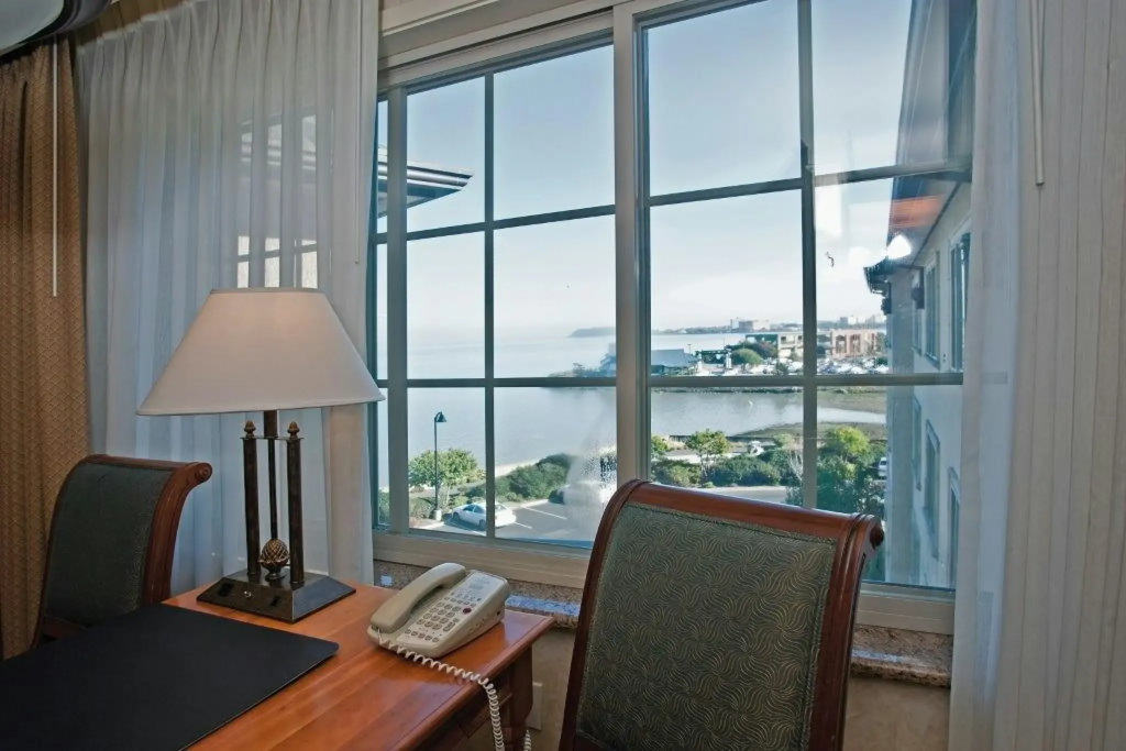 Bay Landing Hotel - Général