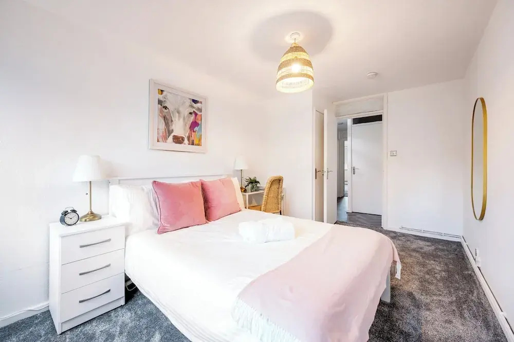 Nice 2-bed flat near earls court — фото