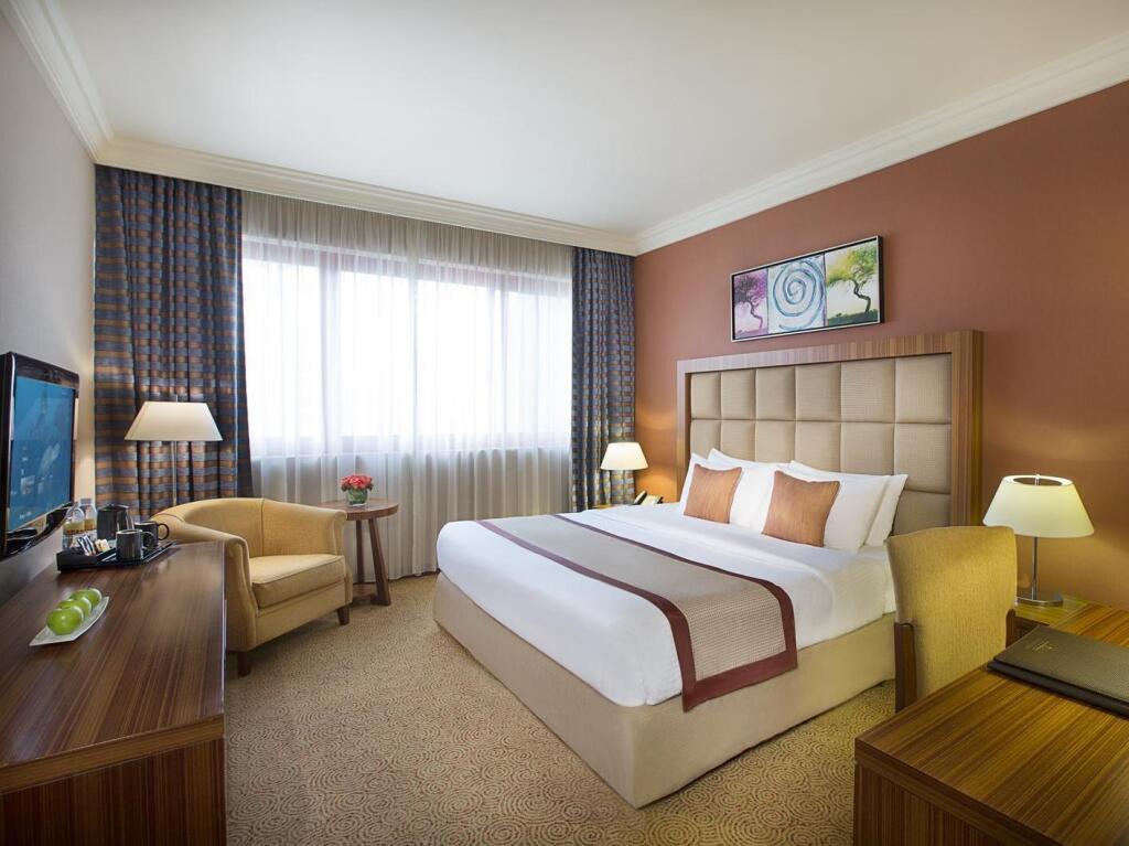 City Seasons Al Hamra Hotel