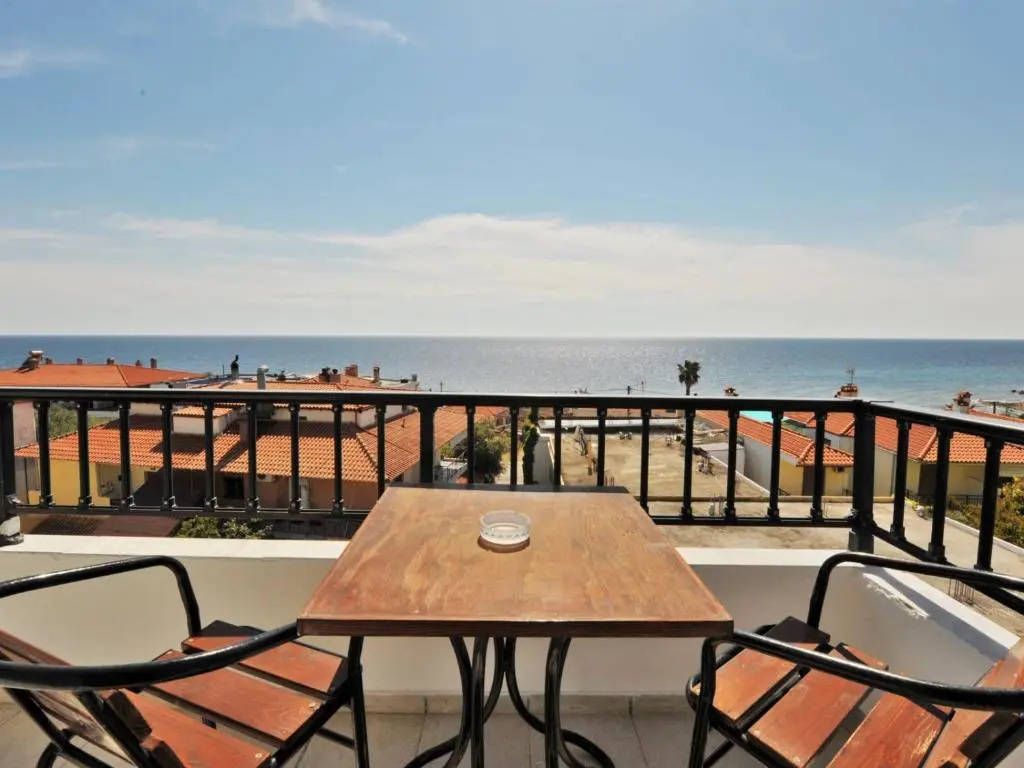 Standard Double room with balcony and with sea view (full double bed)