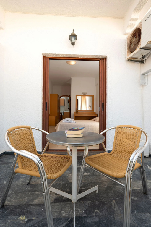 Studio with sea view