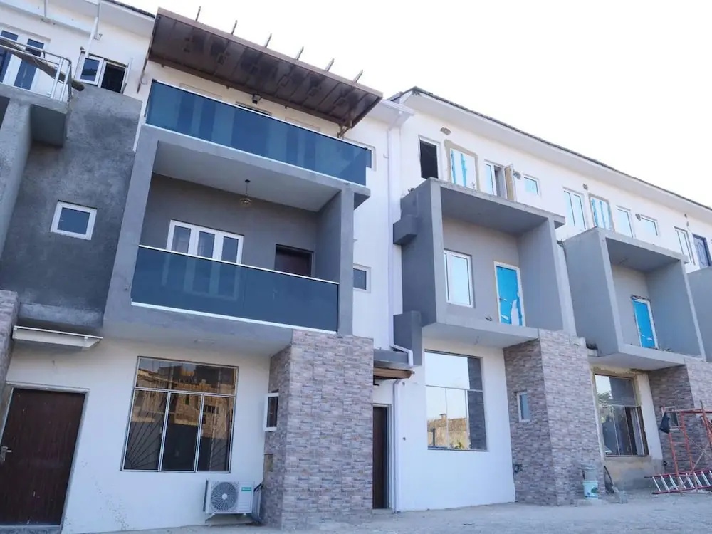 Luxury House - Sleeps 8 & Free Parking