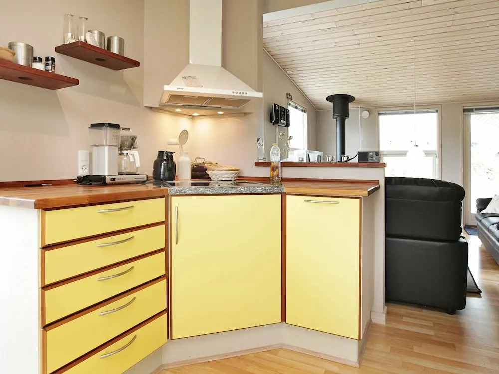 Modern Holiday Home With Whirlpool in Væggerløse - фото 12