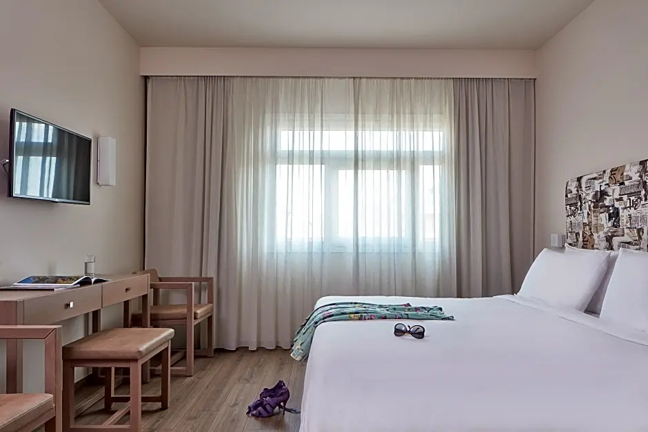 Prestige Single room