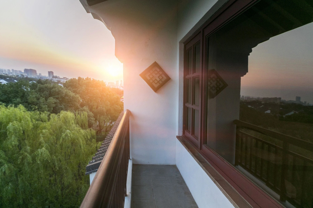 Balcony & Terrace
