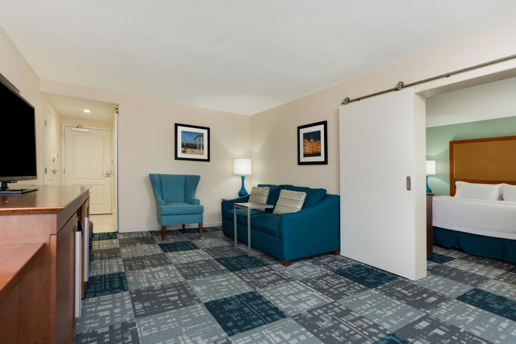 Hampton Inn Norcross - 2