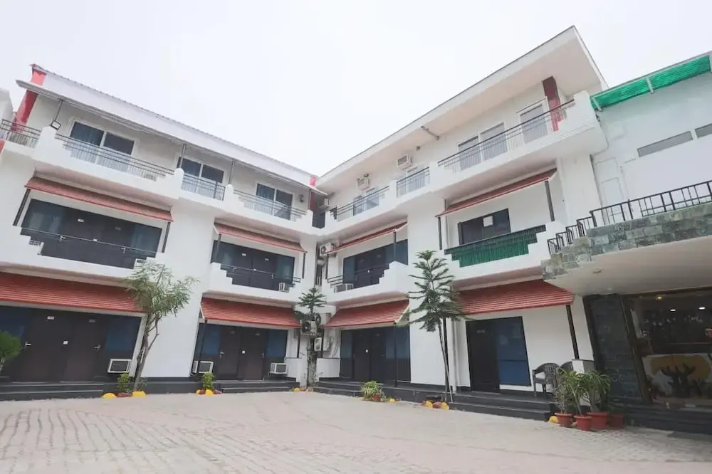 Hotel Moksha