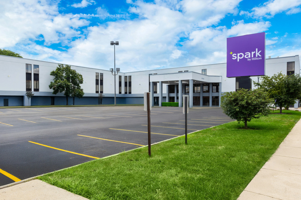 Spark by Hilton Des Plaines Chicago O'Hare