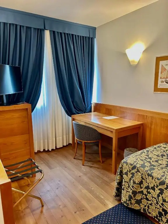 Hotel Due Torri Tempesta - Chambres